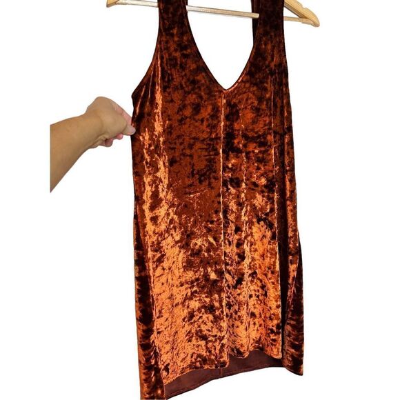 Show Me Your Mumu Friday Choker Dress in Copper Crushed Velvet Sz S - Picture 4 of 7